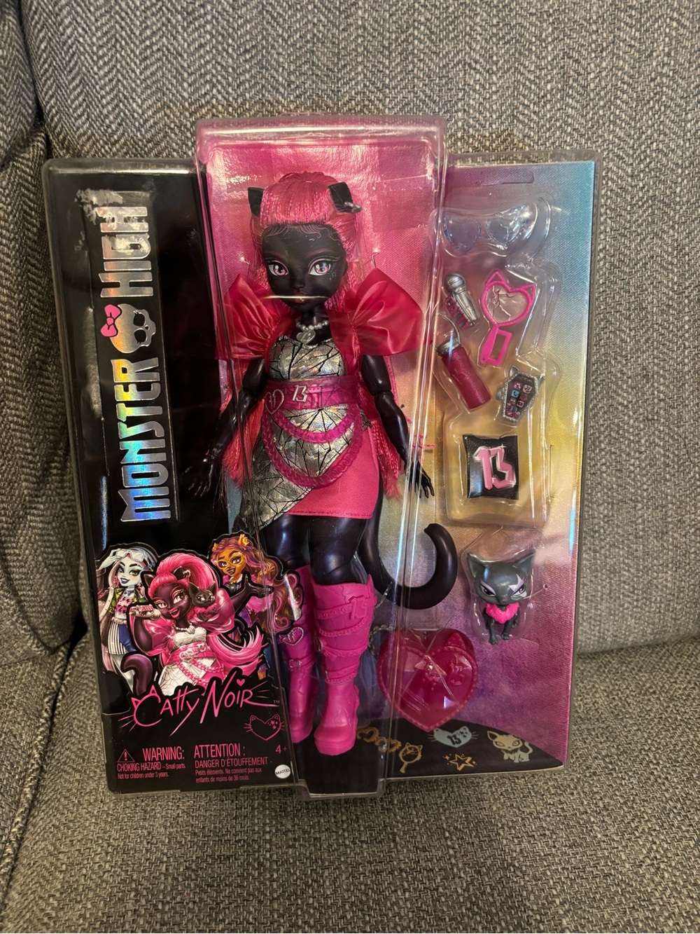 Monster High Catty Noir Fashion Doll